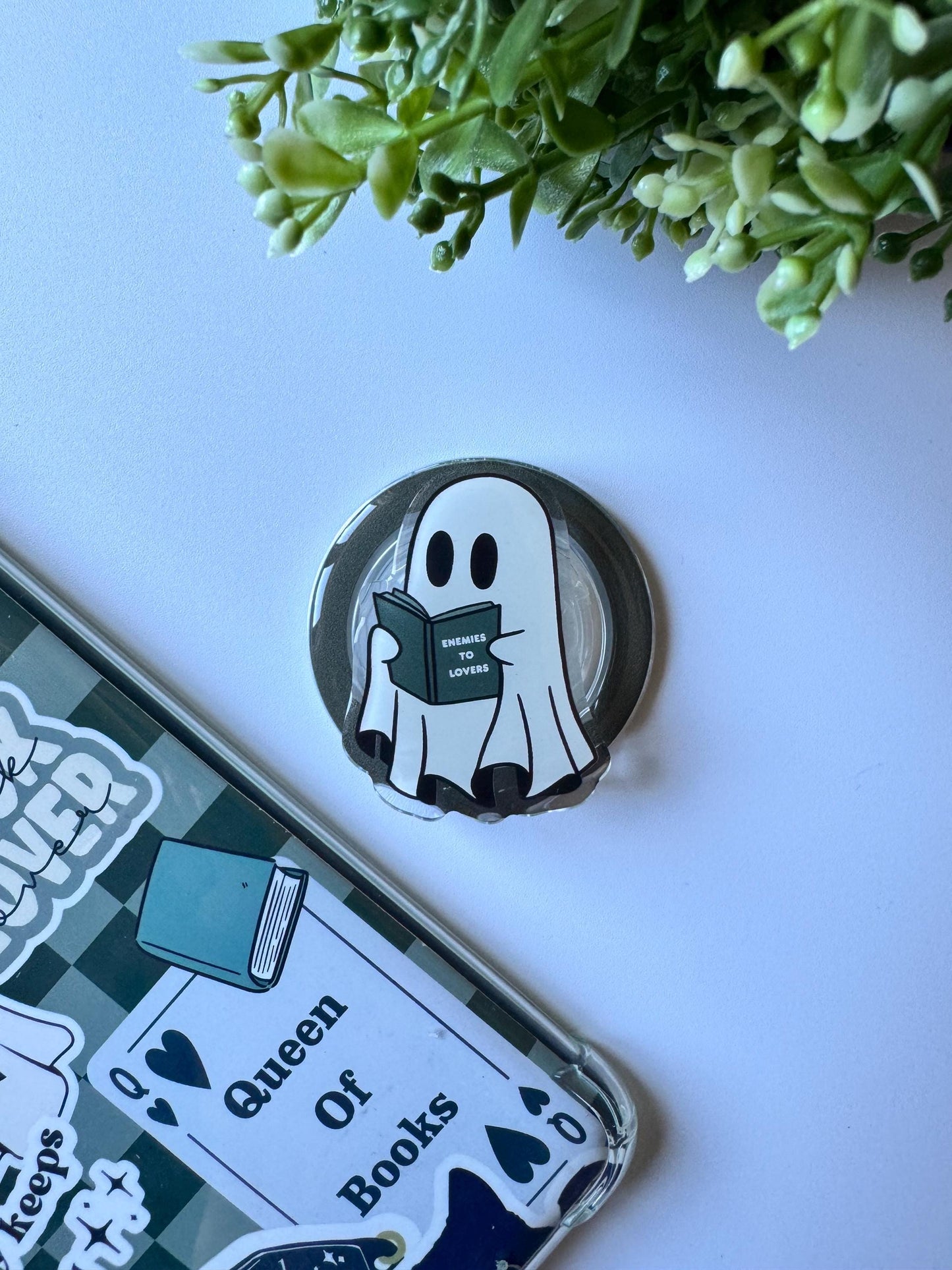 Cute ghost MagSafe Kindle grip with ‘Enemies to Lovers’ quote – magnetic e-reader accessories