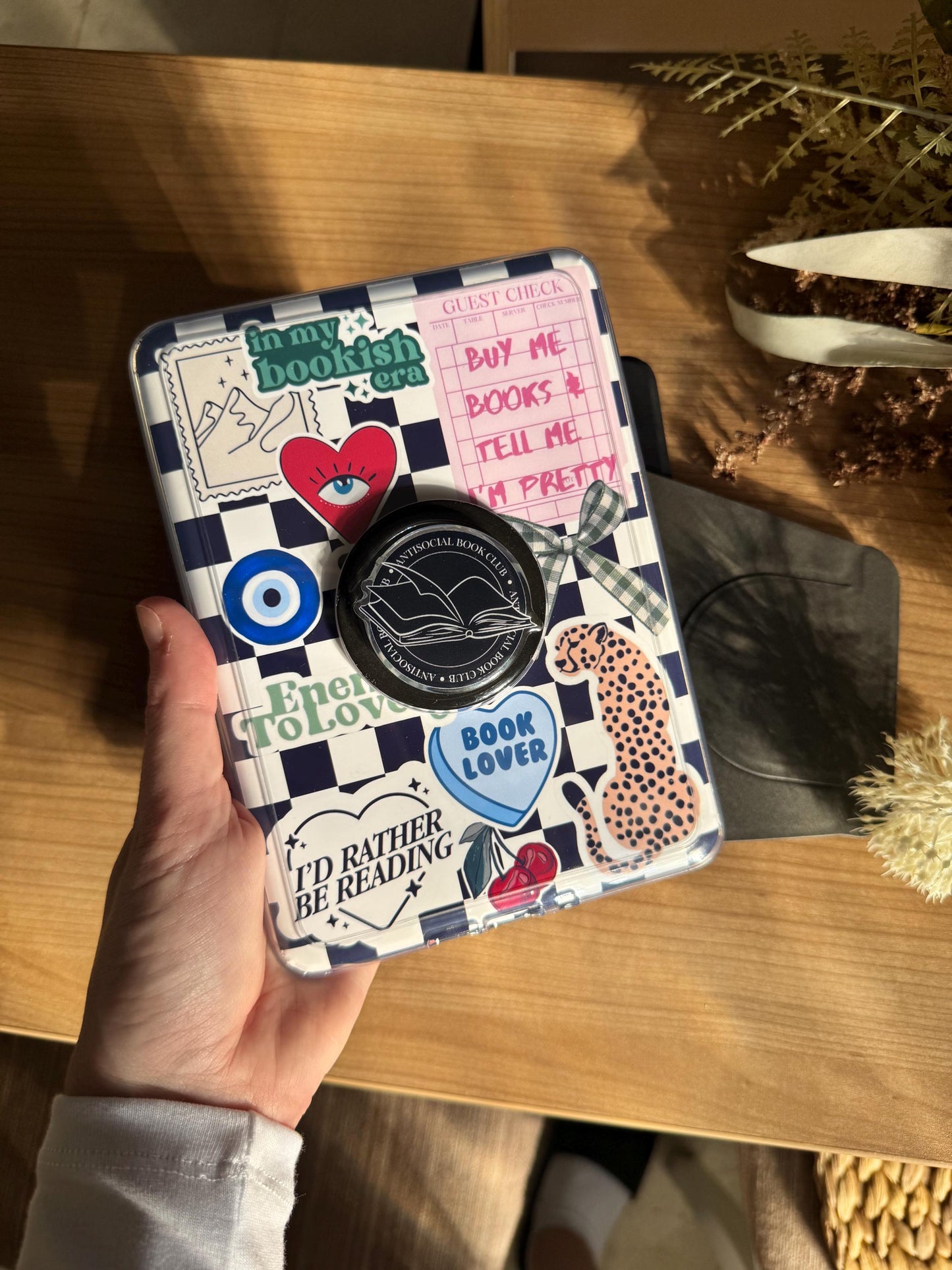 Black Magnetic Detachable Kindle Case: Colorsoft Basic Paperwhite + 2 Free Inserts