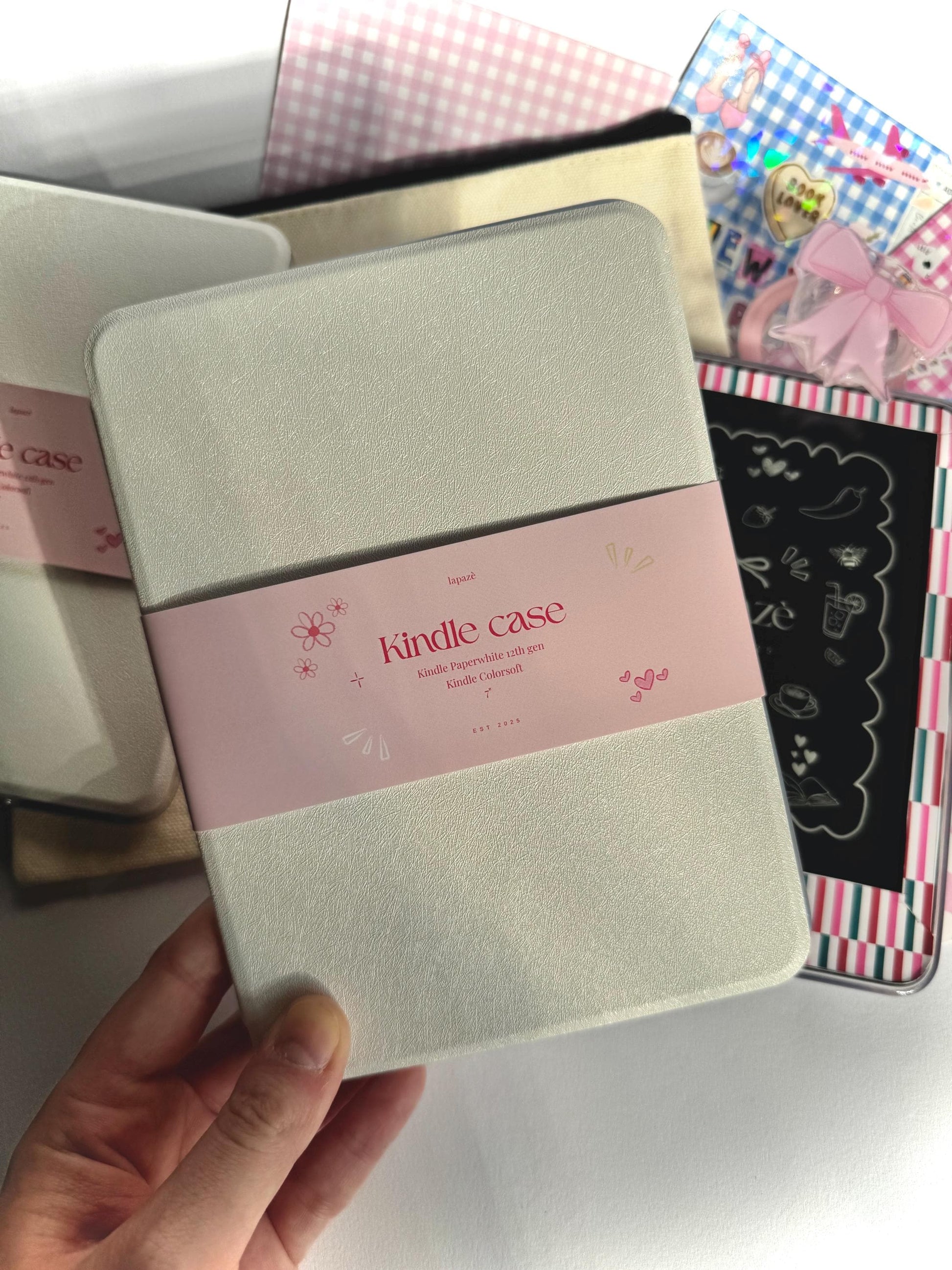 White Magnetic Detachable Flip Case for Kindle + 2 Free Inserts Included Magsafe Kindle case Colorsoft Basic Paperwhite