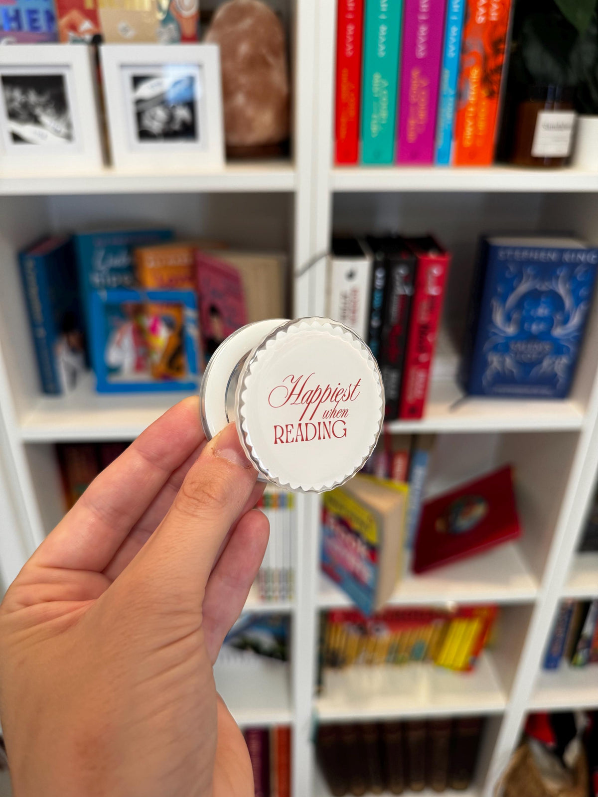 Happiest When Reading White Kindle MagSafe Grip: Bookish Magnetic Phone Accessory