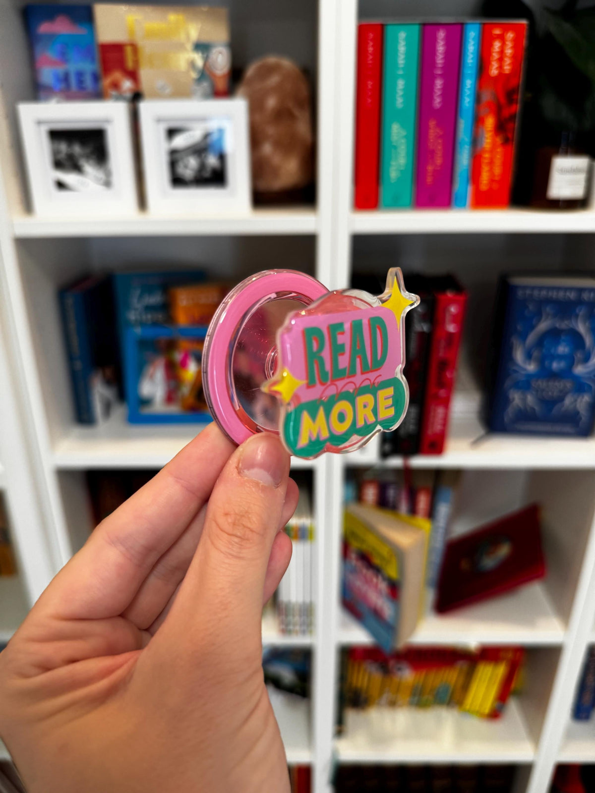 Read More Kindle MagSafe Grip: Bookish Magnetic Phone Accessory